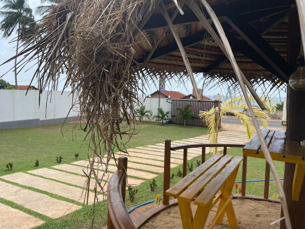 Isamar Front Beach Marawila Exteriér fotografie