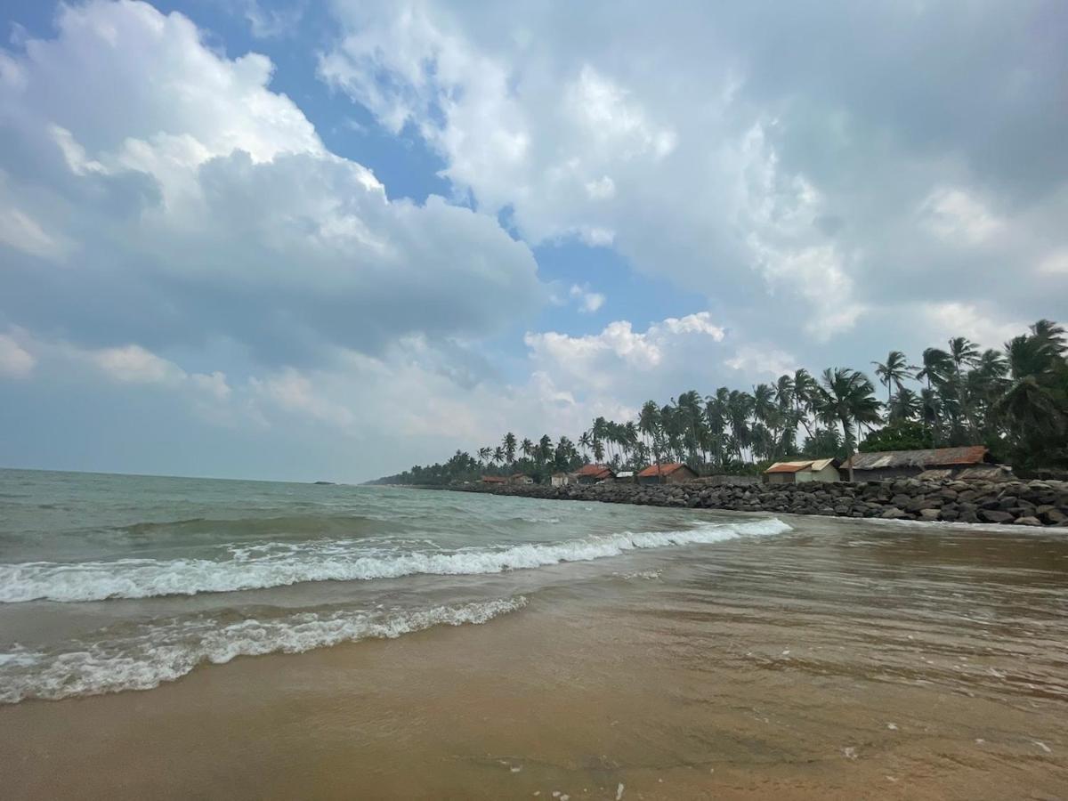 Isamar Front Beach Marawila Exteriér fotografie